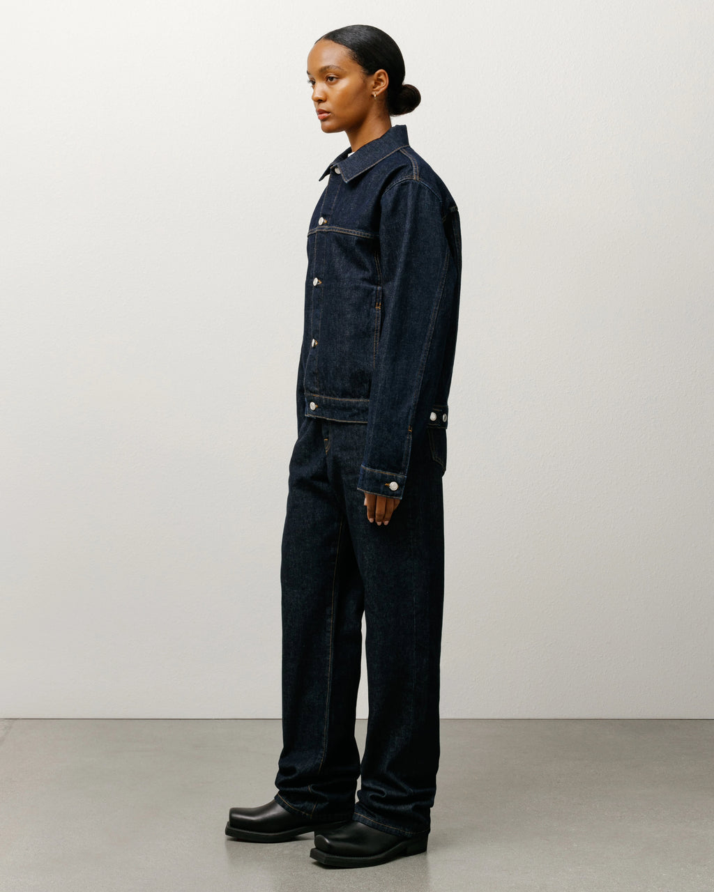 DENIM TRUCKER JACKET
