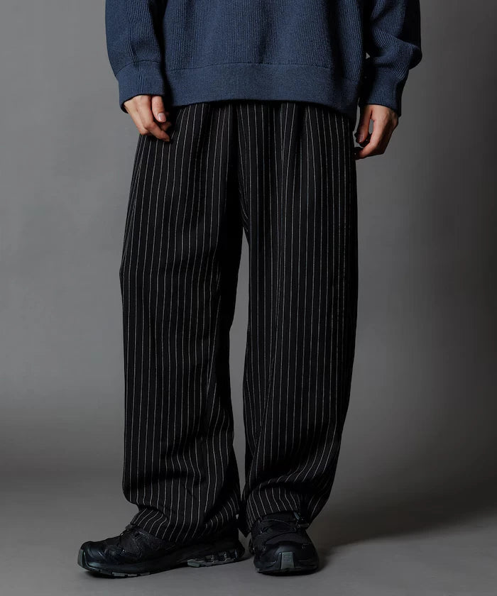 Wide Silhouette Barrel Leg Slacks Pants