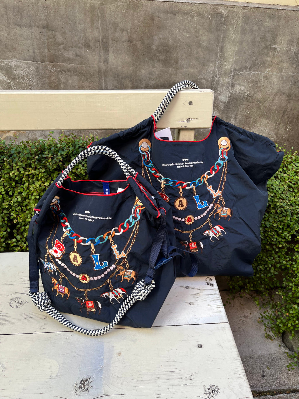 HORSE CHARM (Horse Charm) M#97 D/NAVY-301067