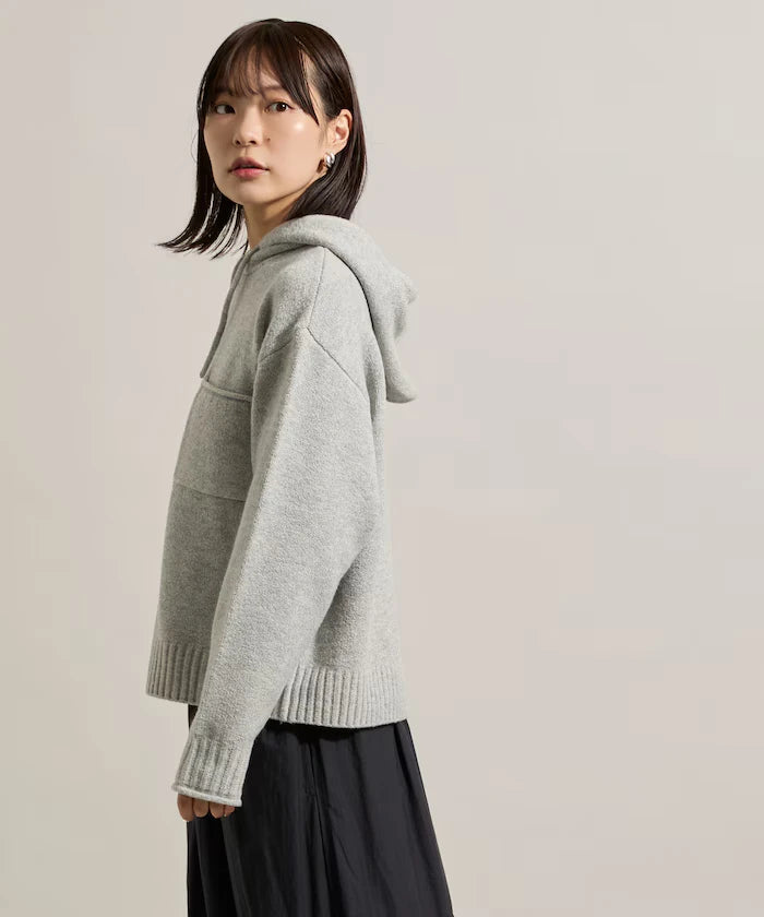 Knit hoodie with pockets