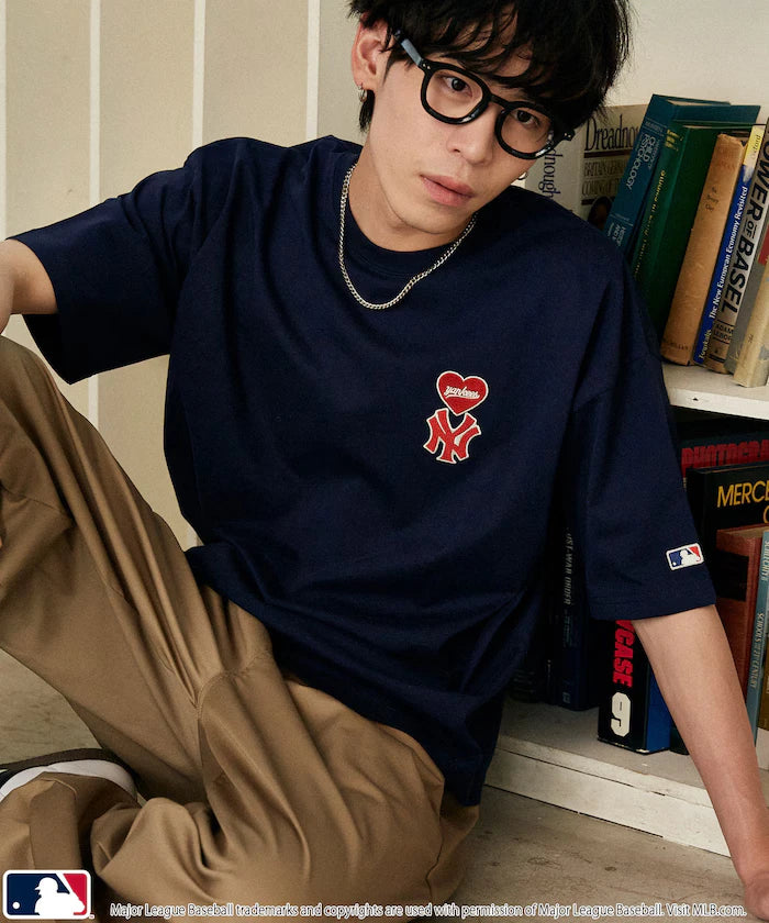 MLB One Point Heart T-Shirt