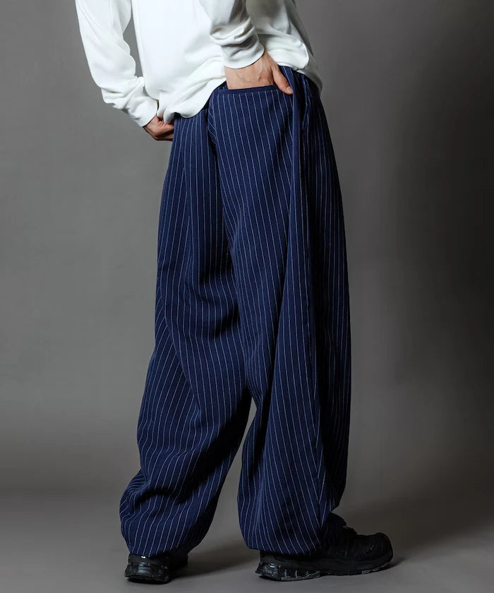 Wide Silhouette Barrel Leg Slacks Pants