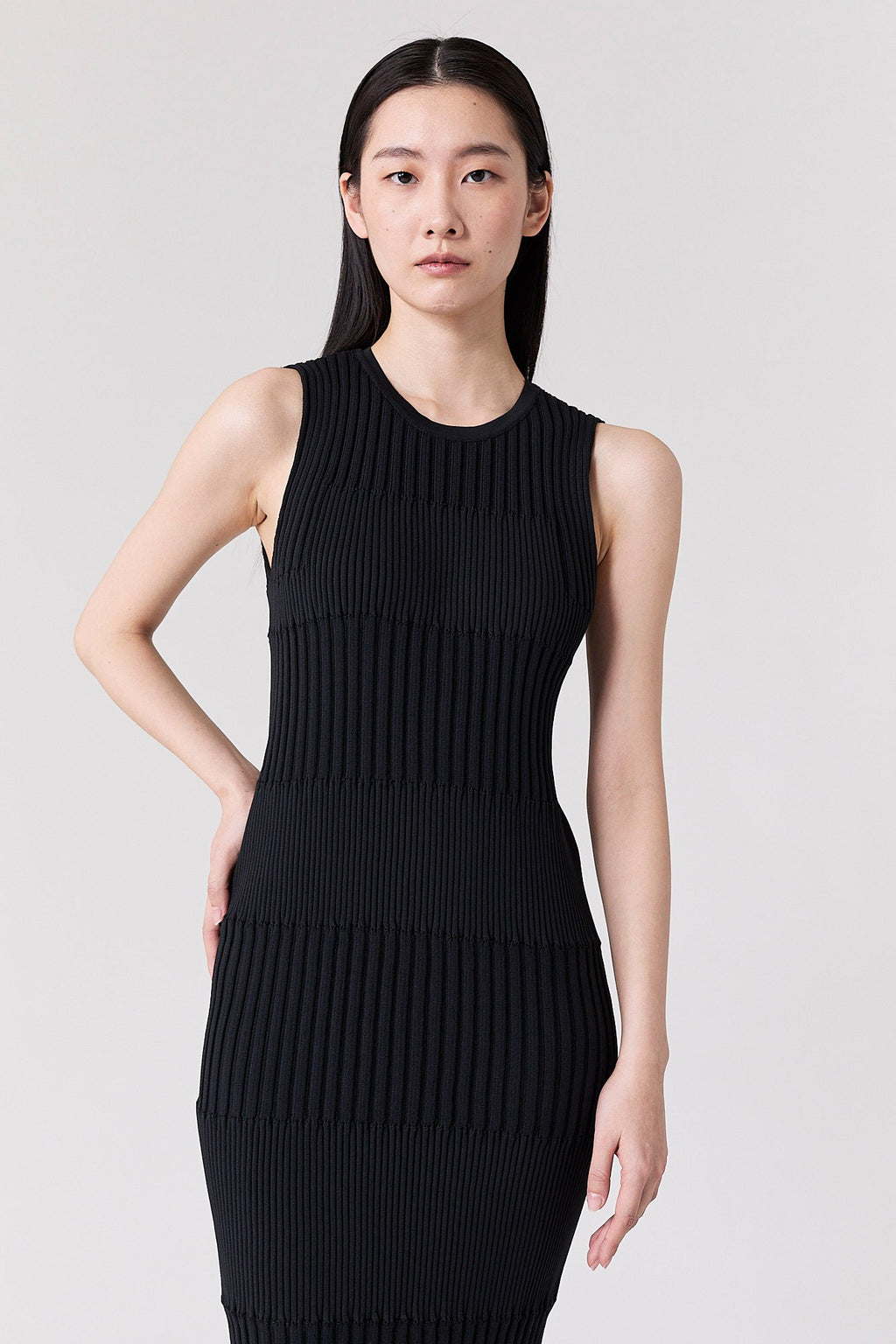 FLUTED SLEEVELESS MERMAID DRESS