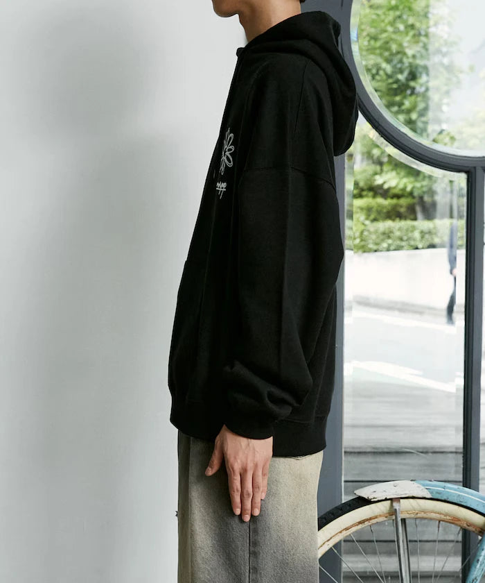 LOVE POP STUDIO FLOWER GRAPHIC HOODIE【Limited Edition】