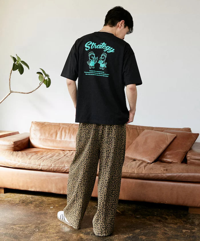 <Functional Material> STRATEGY Cat Print T-Shirt Limited Edition