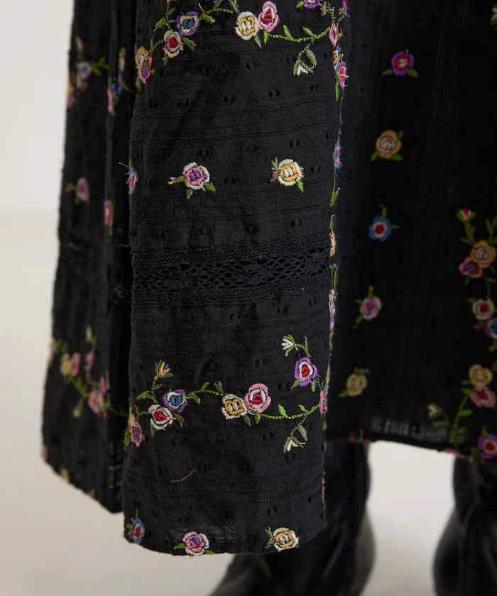 Dobby Floral Embroidery x Lace Dress