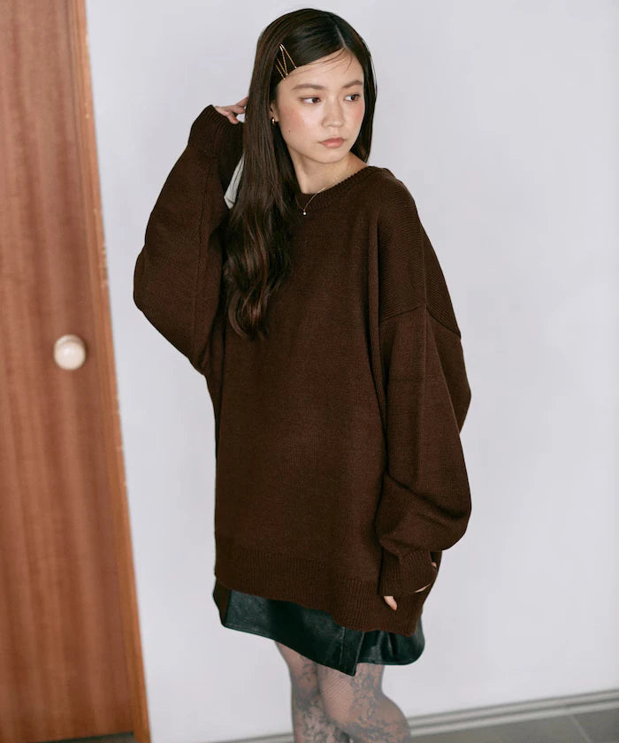 Sweat-like Lettered Knit / Jacquard Knit