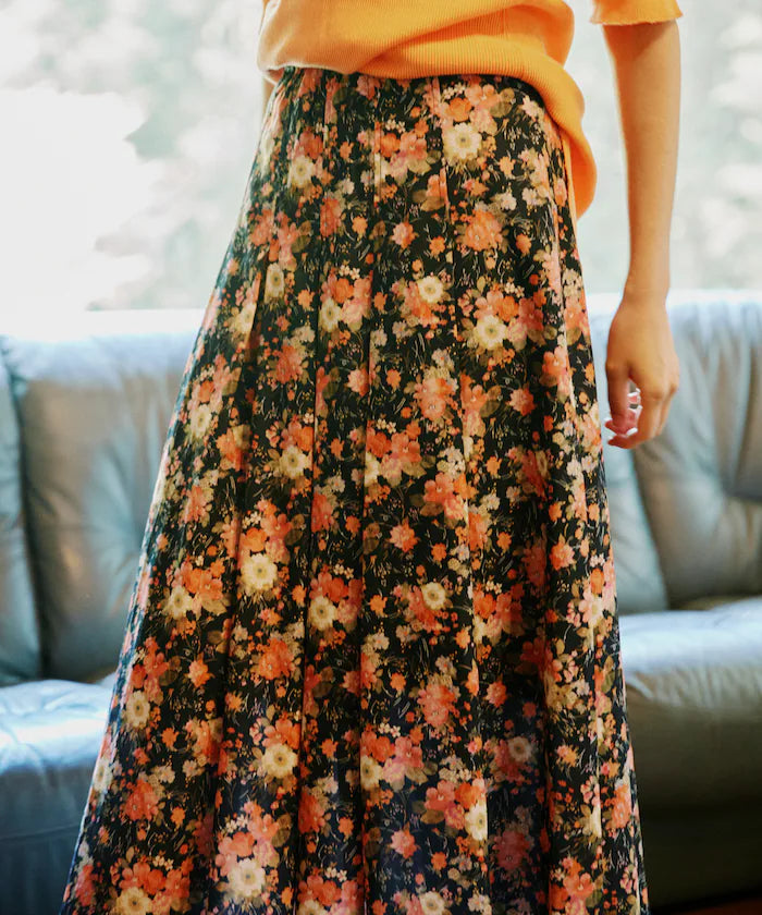 Double-Tuck Long Skirt