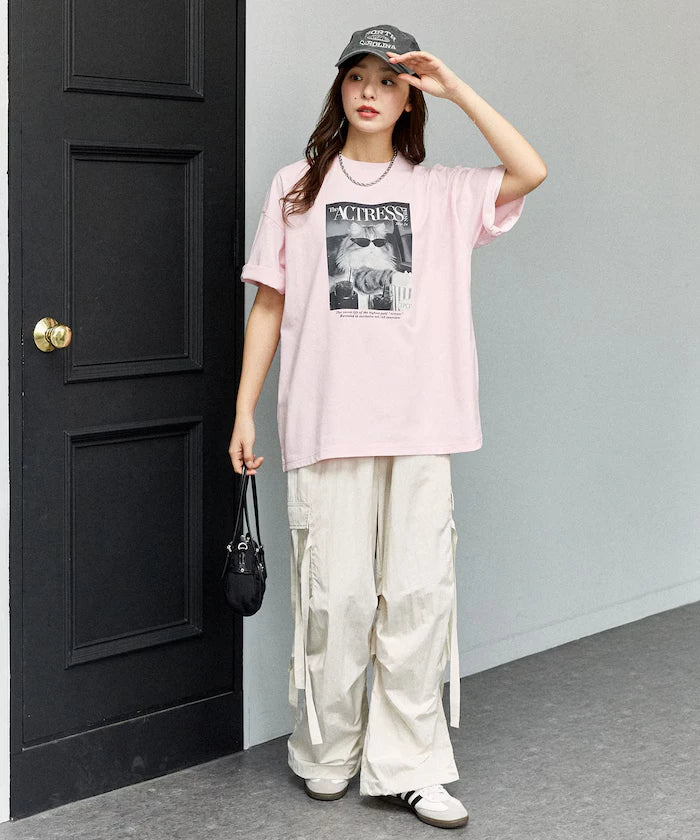 <Functional Material> MAGAZINE Cat Photo T-Shirt Limited Release