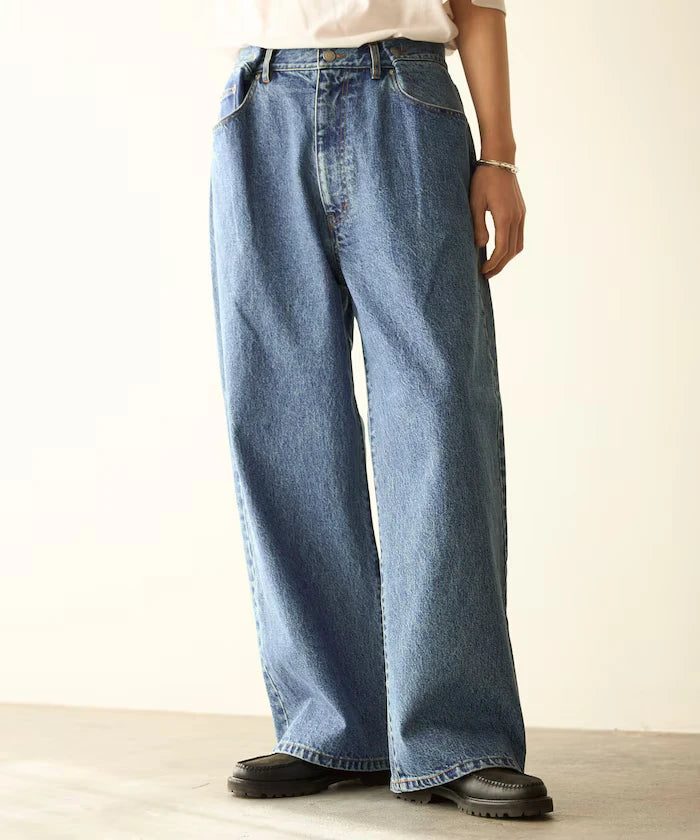 Design Tuck Japan Denim / Wide Silhouette