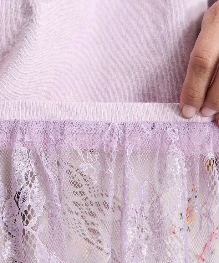 T-shirt lace docking one-piece