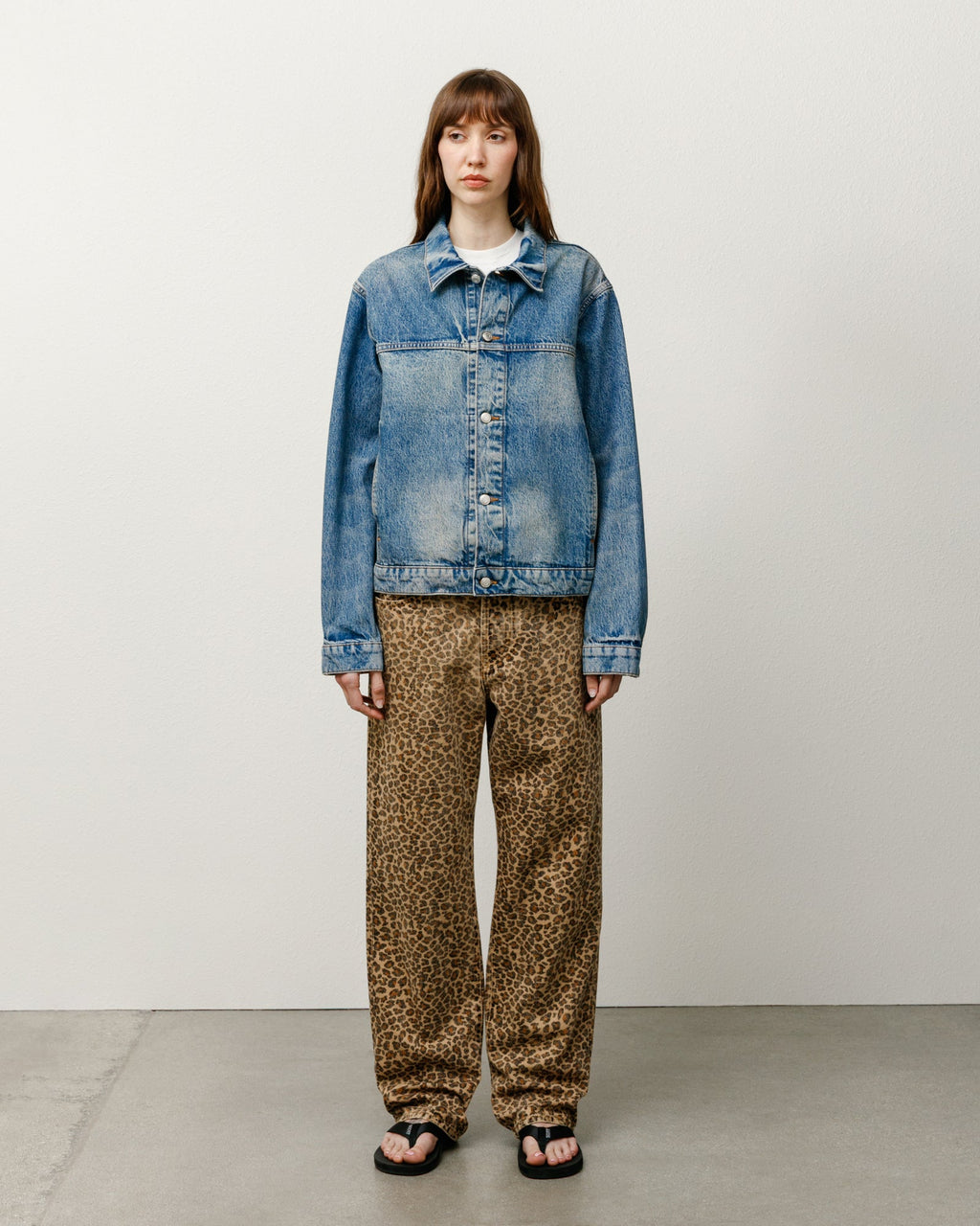 DENIM TRUCKER JACKET
