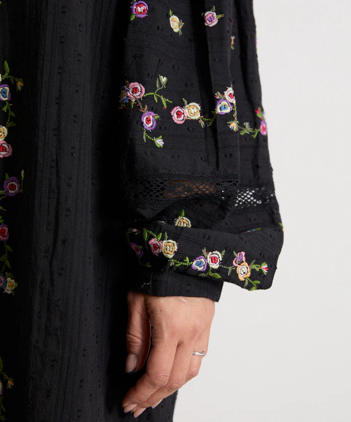 Dobby Floral Embroidery x Lace Dress