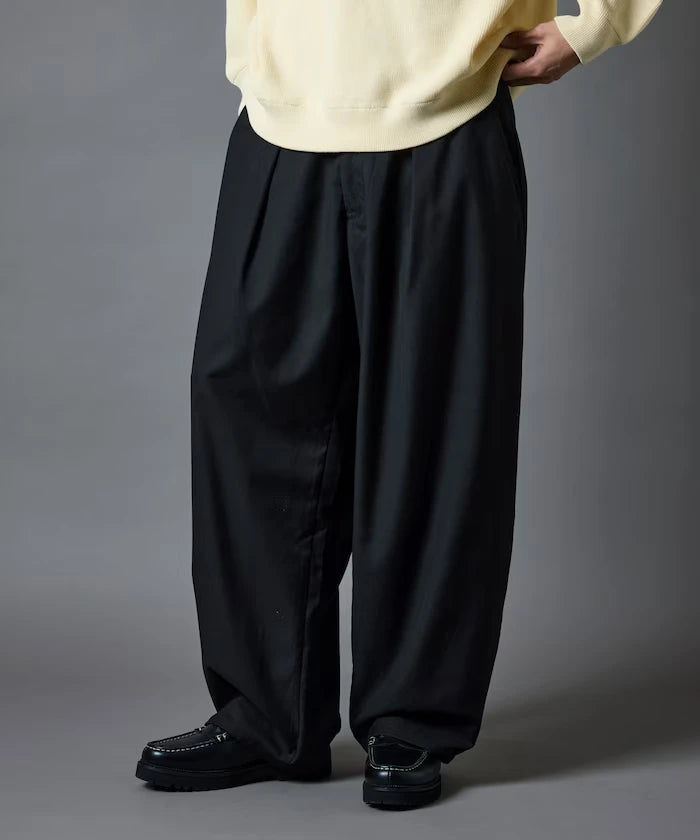 Wide Silhouette Barrel Leg Slacks Pants