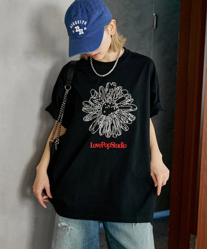 Love Pop Studio Flower Embroidery T-Shirt