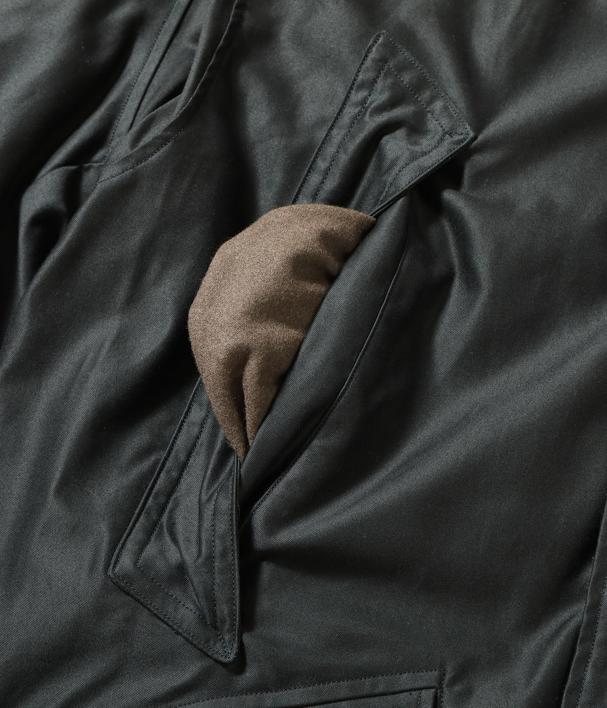 WILLIAM GIBSON COLLECTION Type BLACK B-9