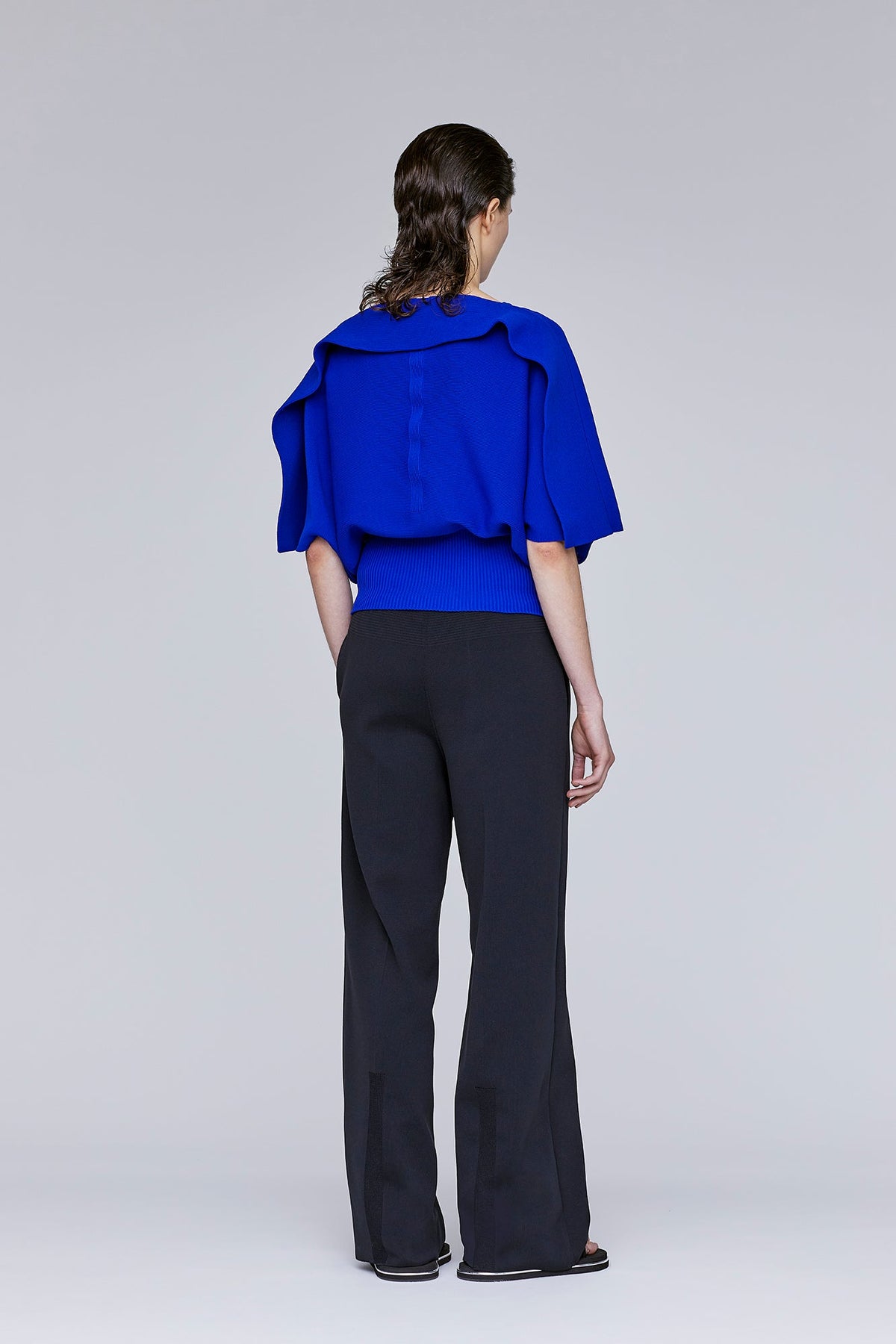 POTTERY CREASE SHORT SLEEVE ROUND TOP
