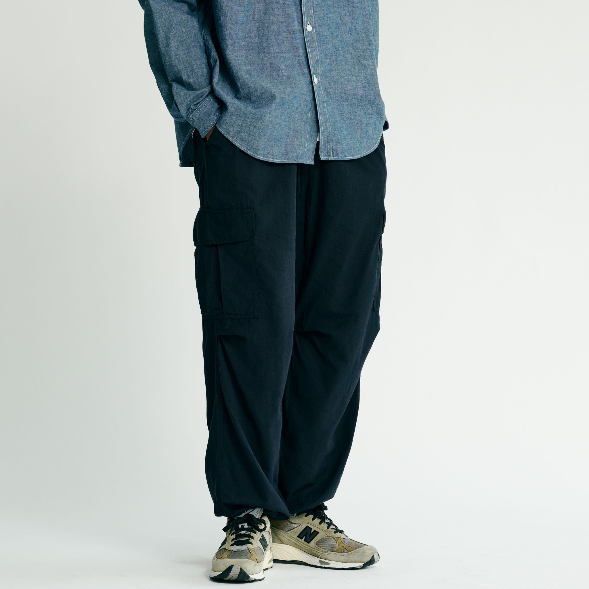 GL42526 / VAT DYE CHAMBRAY EASY CARGO PANTS