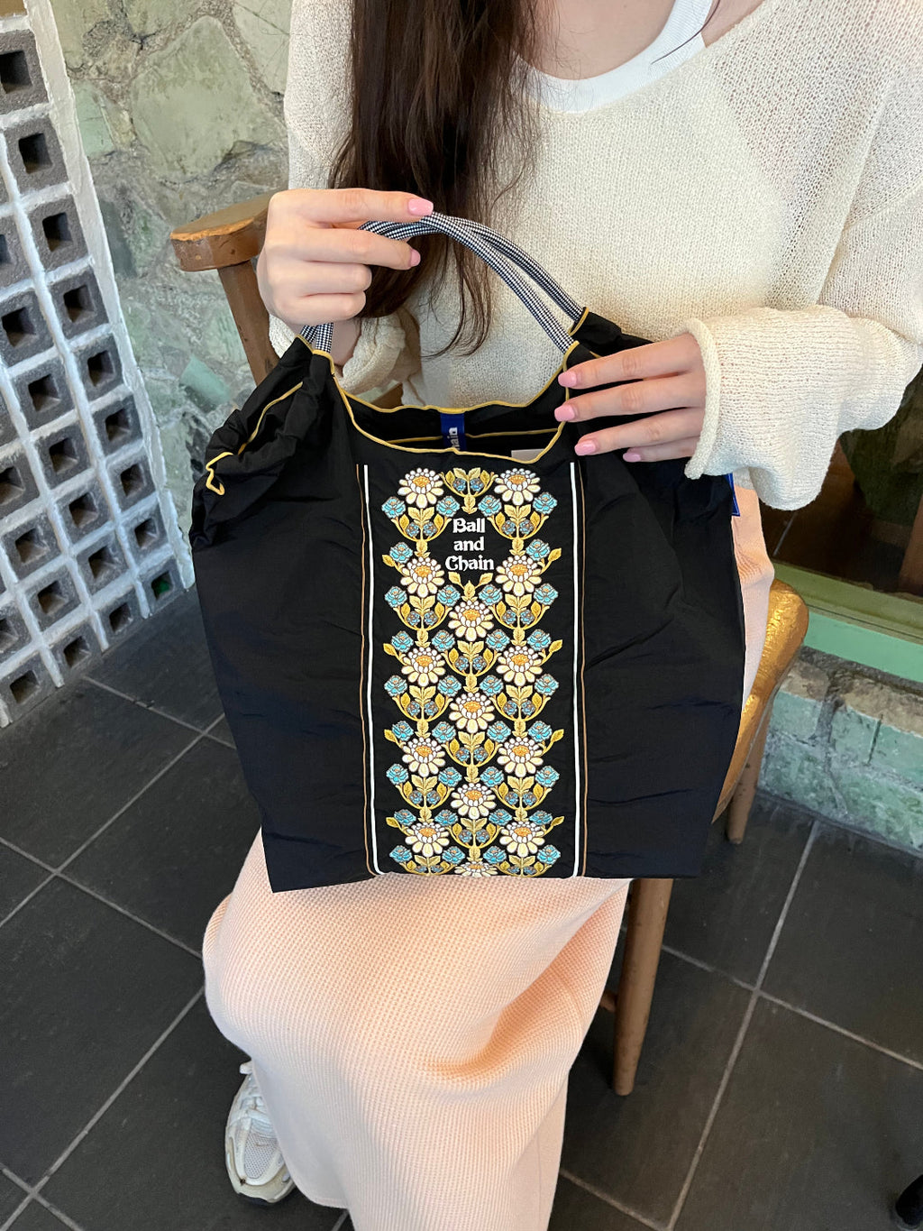 Flower Line M#01 Black-301046