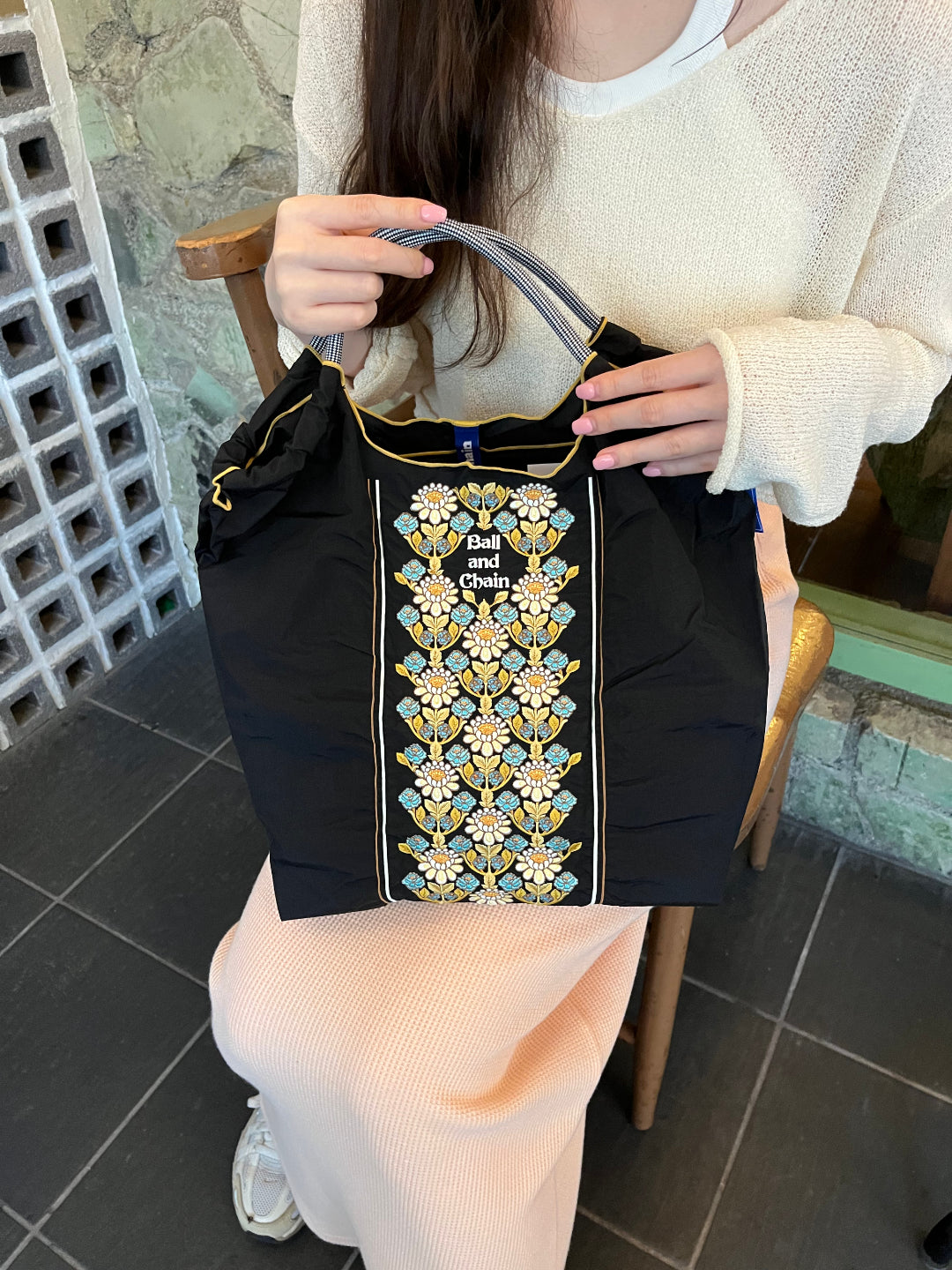 Flower Line M#01 Black-301046