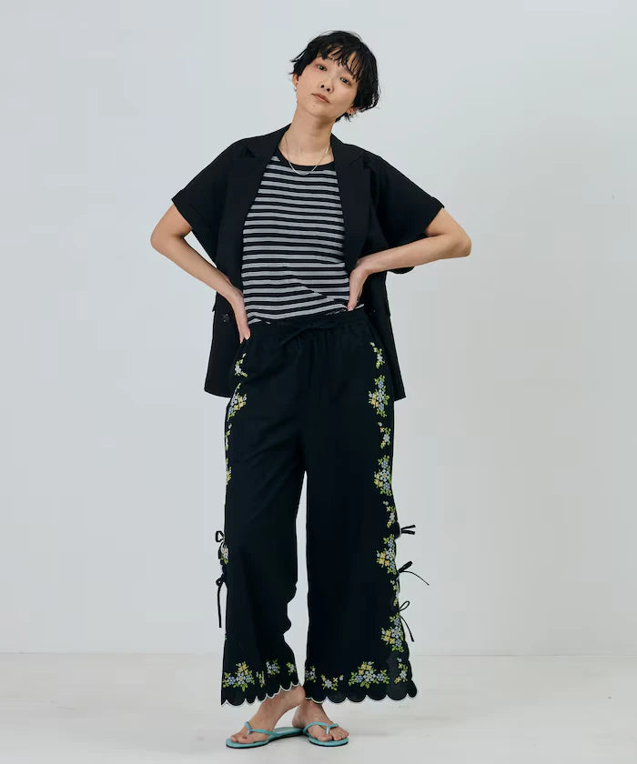 India Scallop Floral Embroidery Pants