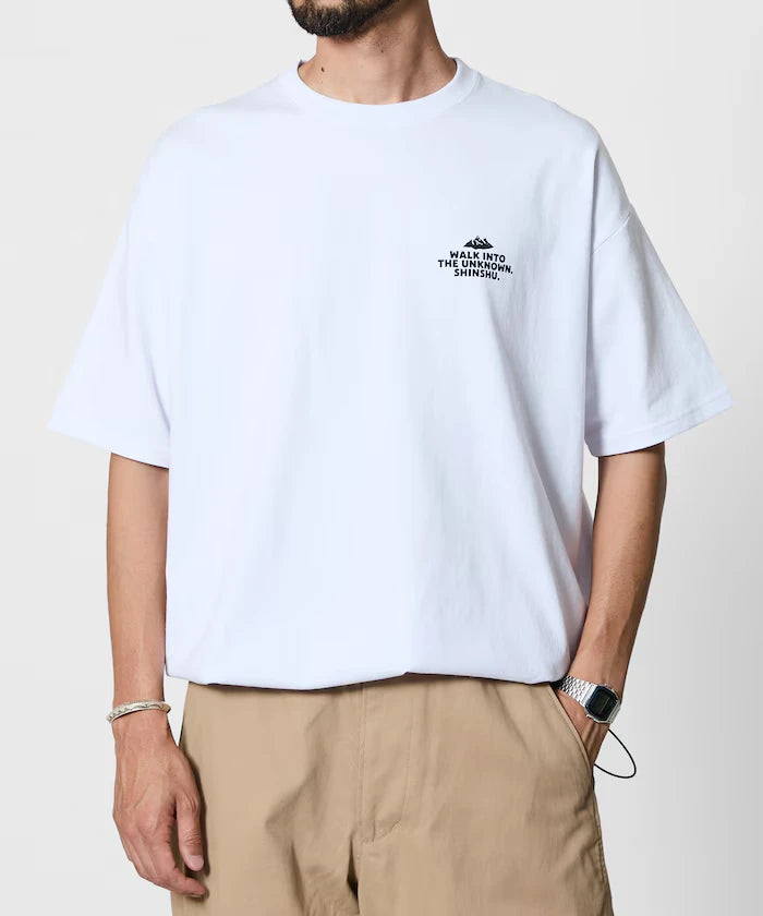 Arukuma X Yoguret X FREAK'S STORE Relax Fit Back Print Hem Code Crew Neck T-Shirt