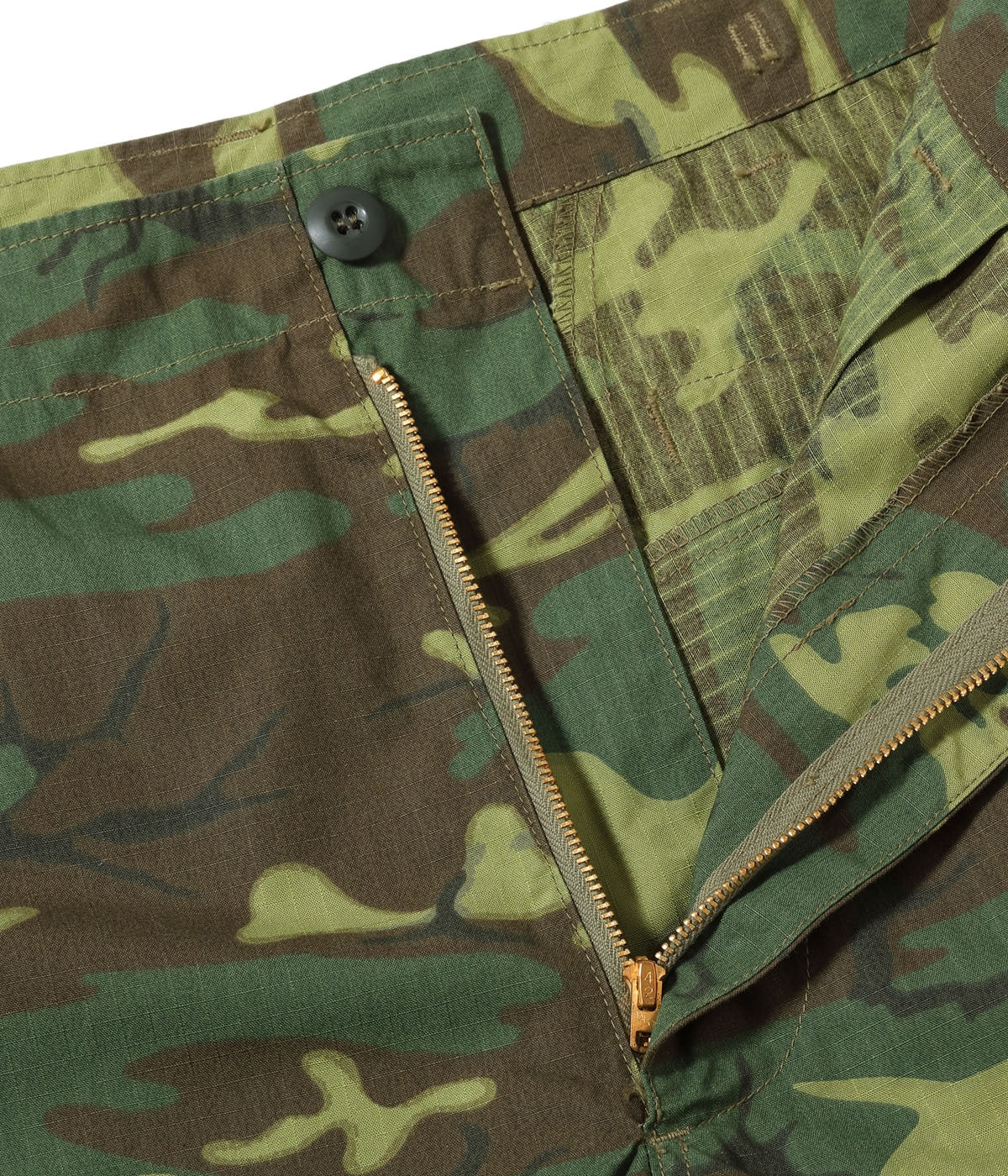 TROUSERS, MAN'S, CAMOUFLAGE COTTON, WIND RESISTANT POPLIN, CLASS 2 SHORTS