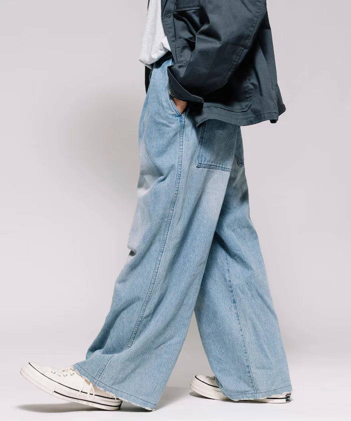 Wide Silhouette Straight Denim