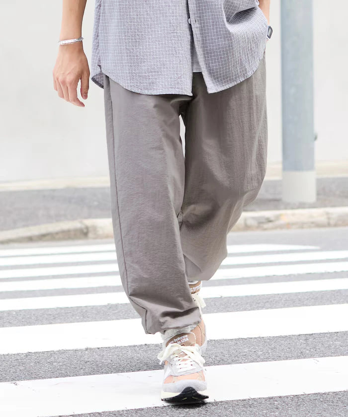 Wide Straight Nylon Track Pants / Tapered Silhouette Easy Nylon Pants