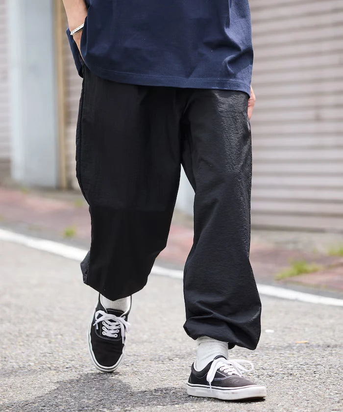 Wide Straight Nylon Track Pants / Tapered Silhouette Easy Nylon Pants
