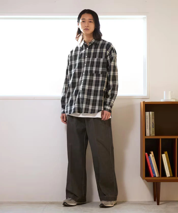 Fade processing cotton tuck wide pants