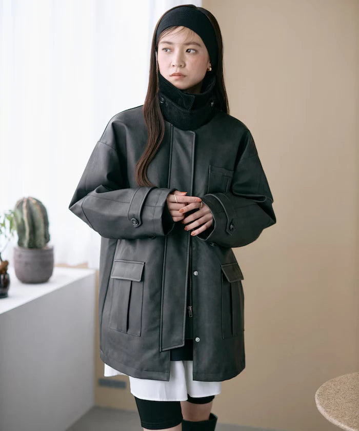 Oversized Crush Leatherette Jacket / Collar Corduroy