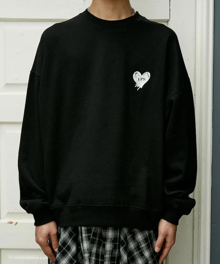 LOVE POP STUDIO HEART LOGO GRAPHIC SWEAT【Limited Edition】