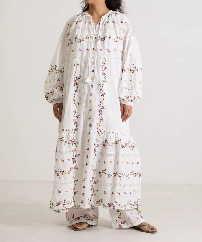 Dobby Floral Embroidery x Lace Dress