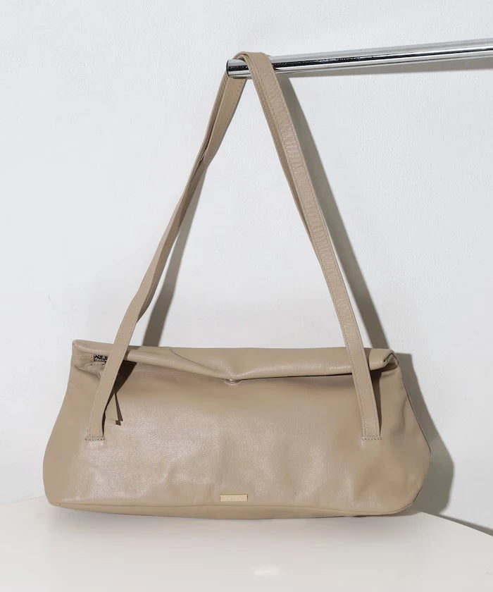 Leather Flap Shoulder Bag / Cowhide / Water-Repellent Leather