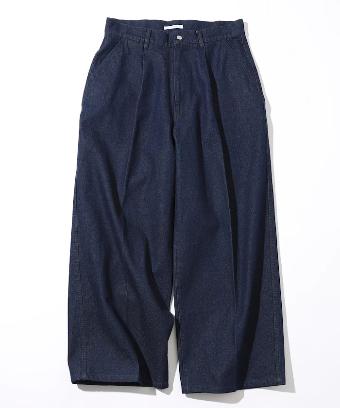 Wide Silhouette Straight Denim