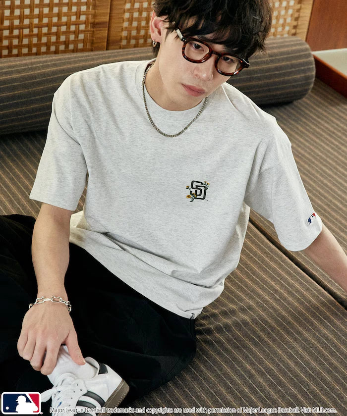 MLB One-Point Flower Embroidery T-Shirt