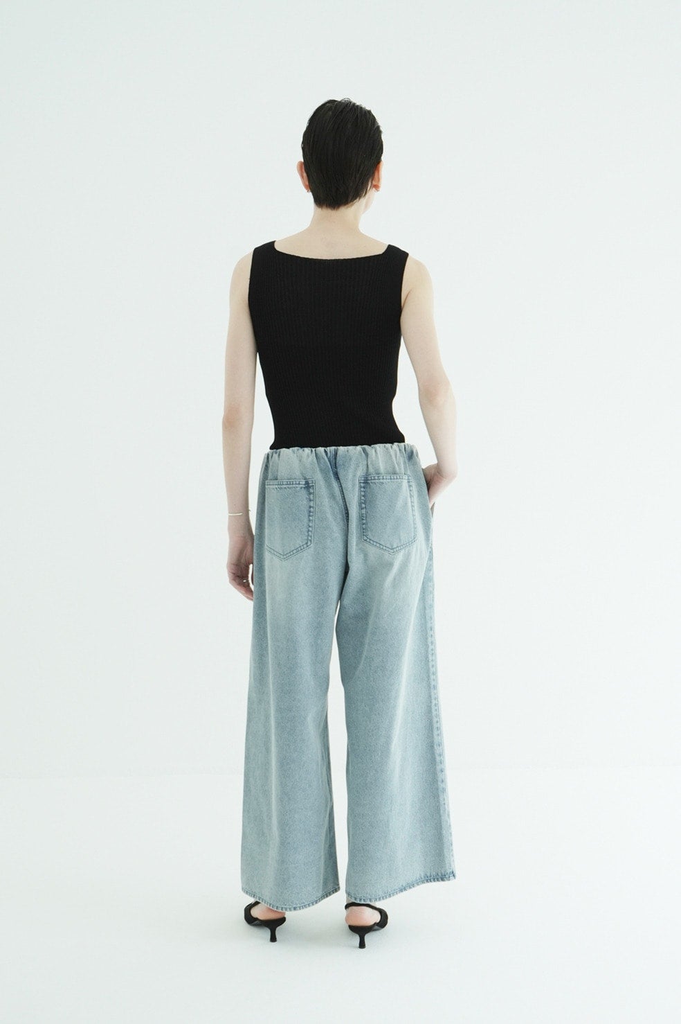 WAIST GATHERED DENIM PANTS