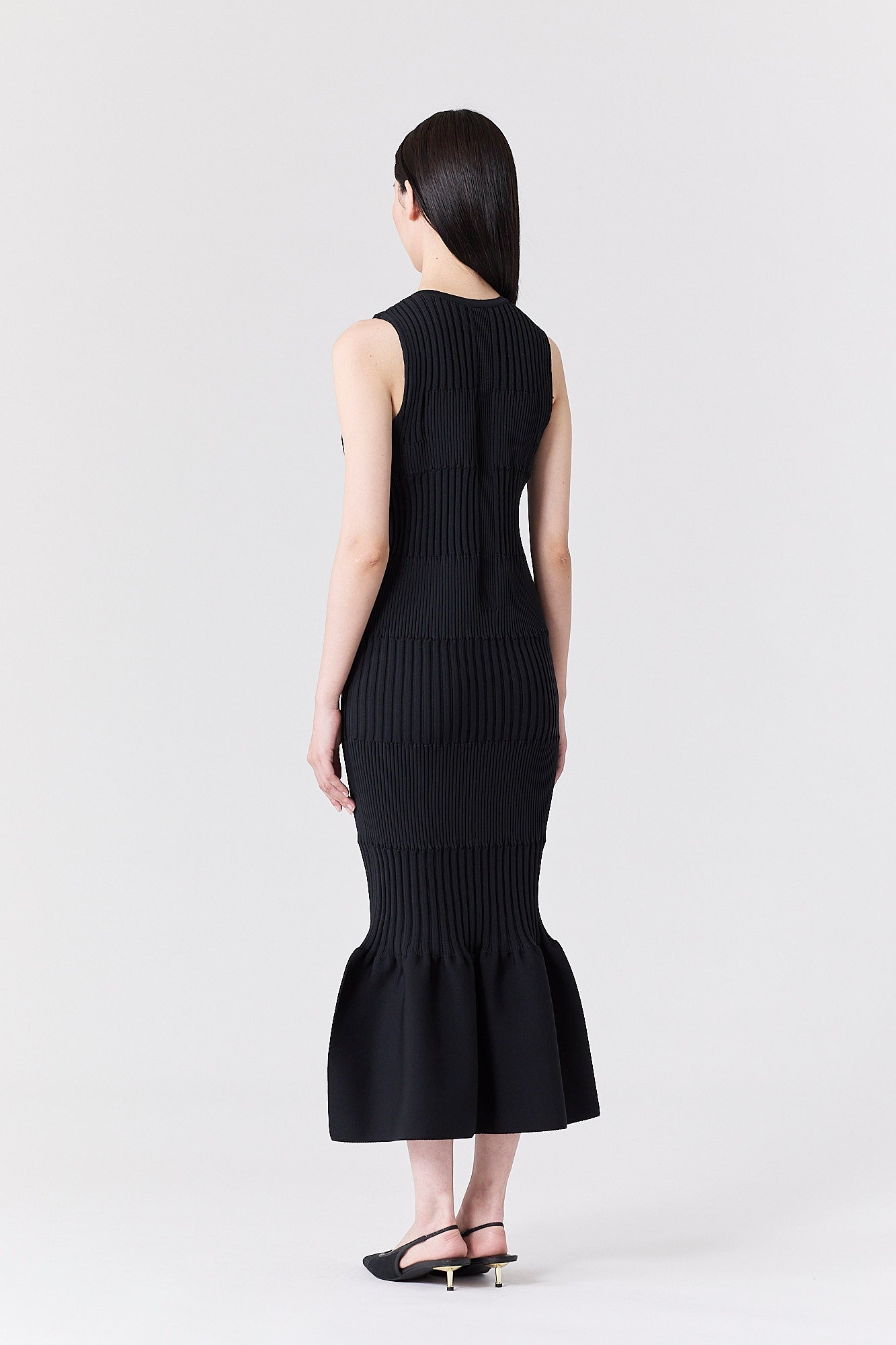 FLUTED SLEEVELESS MERMAID DRESS