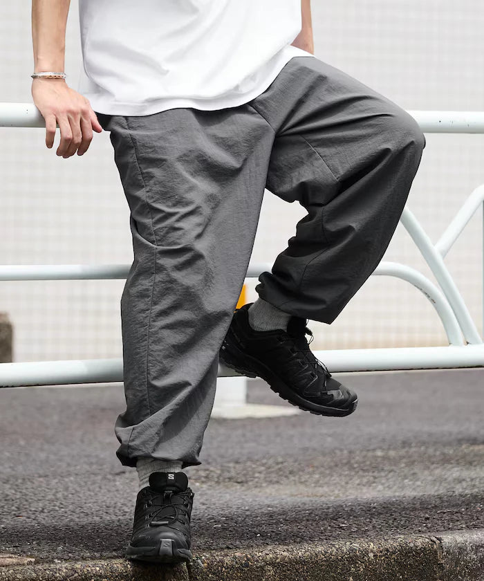 Wide Straight Nylon Track Pants / Tapered Silhouette Easy Nylon Pants