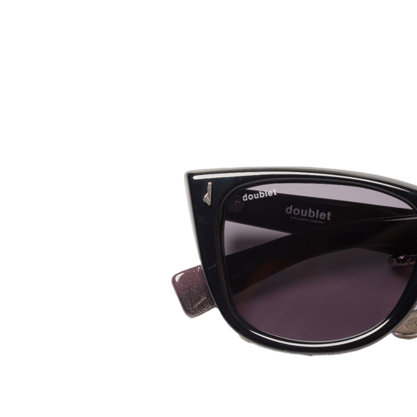 EYEWEAR