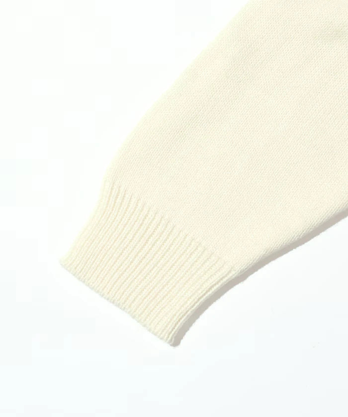 Sweat-like Lettered Knit / Jacquard Knit