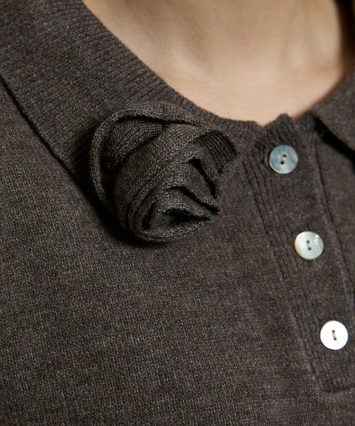 Polo knit pullover with flower motif - limited edition
