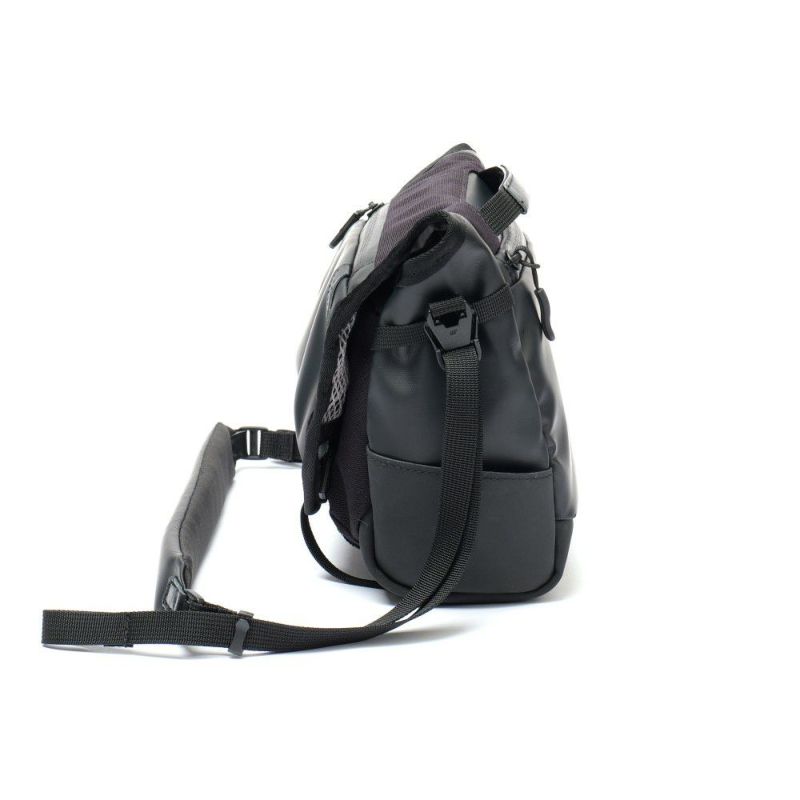 BLEISURE TRAVEL SHOULDER