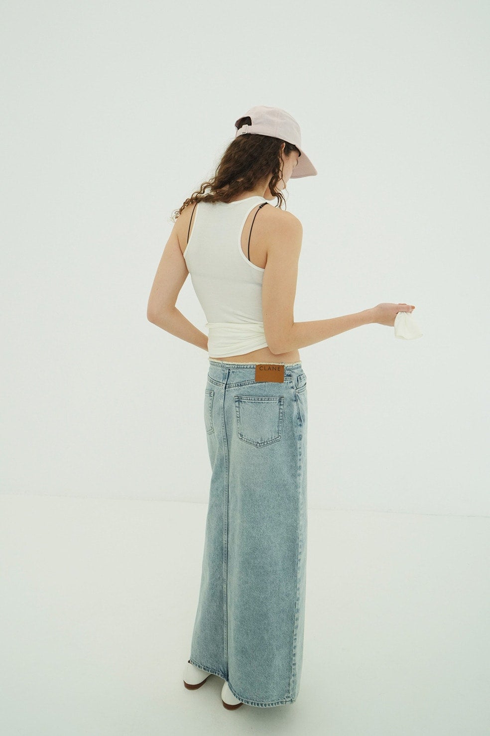MANY CONVERTIBLE CUT TOPS
