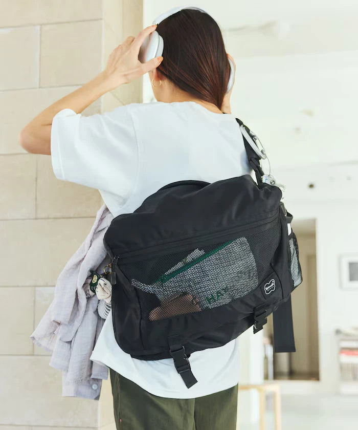 EXPANDER MESSENGER BAG Messenger Bag Water Resistant