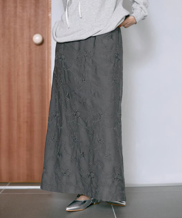Flower Embroidery I-Line Easy Skirt