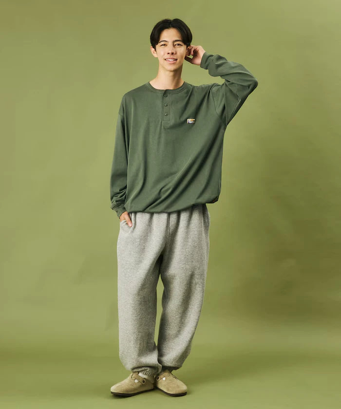 FREAK'S STORE for BEACH & FES Relax Fit One Point Logo Spindle Henley Neck Long Sleeve T-Shirt