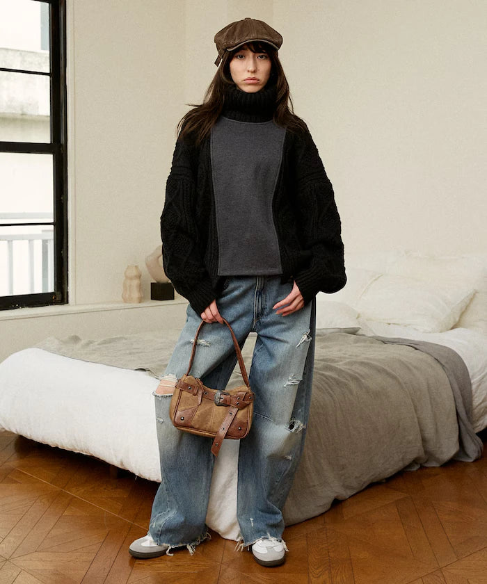 Mixed Material Switch Turtle Neck Knit Limited Edition