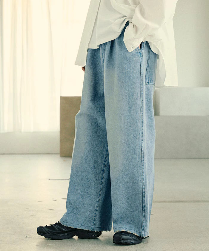 Wide Silhouette Straight Denim